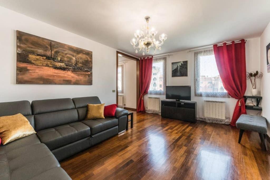 Rialto Apartment With Canal Grande View 베니스 외부 사진