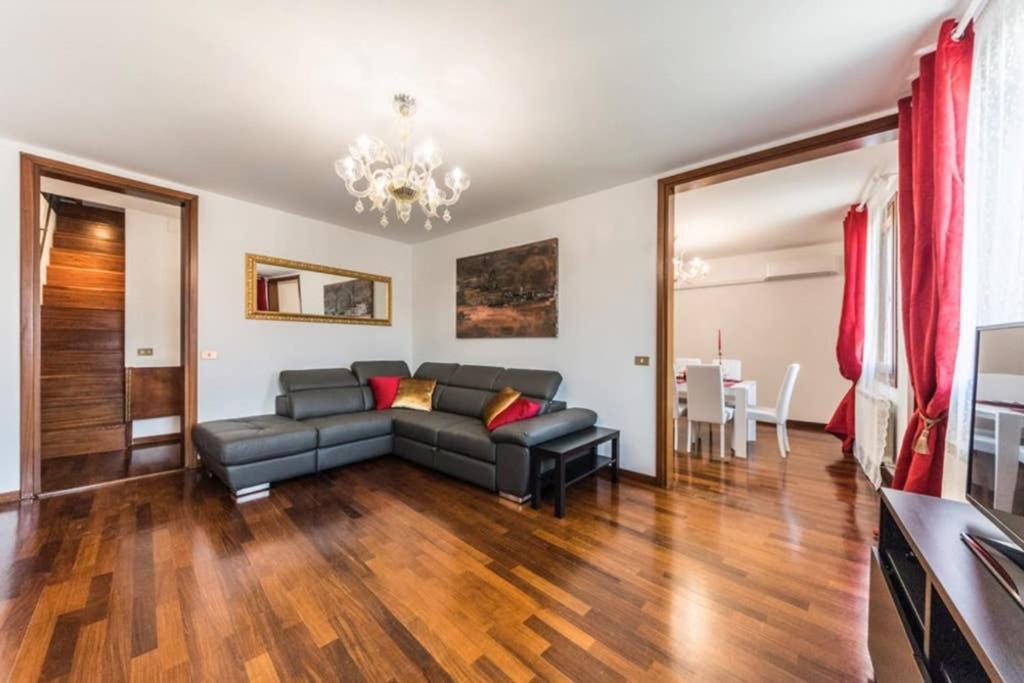 Rialto Apartment With Canal Grande View 베니스 외부 사진